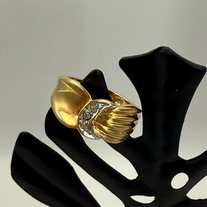 Stunning Vintage 18K Gold Fluted Dome Ring with White Stones